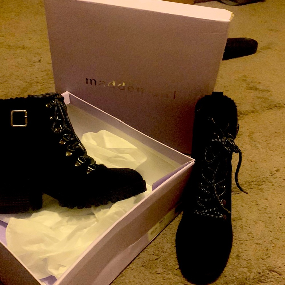 Madden Girl  Heyess Black Lace-up Booties Brand New!! Sz 7.5M